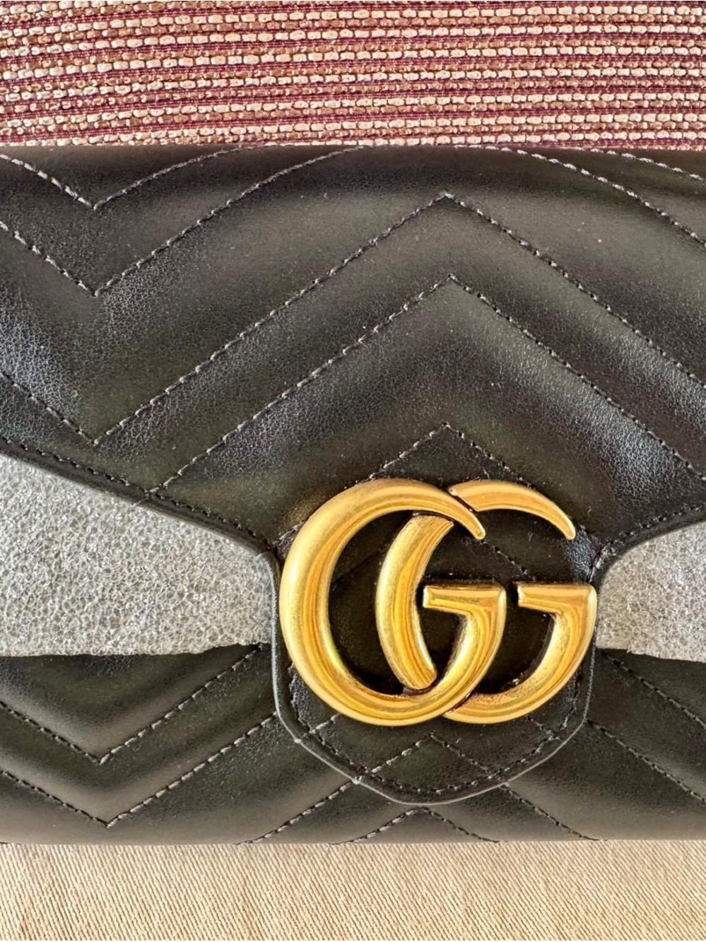 Gucci Black Quilted Leather Clutch with Gold GG Hardware,excellent condition 🌷